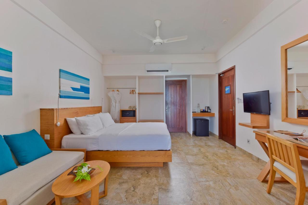 Summer Island Maldives Resort Reethi Rah Exterior photo