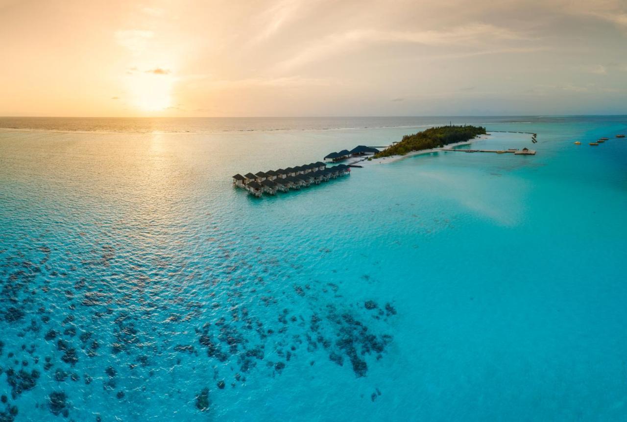 Summer Island Maldives Resort Reethi Rah Exterior photo
